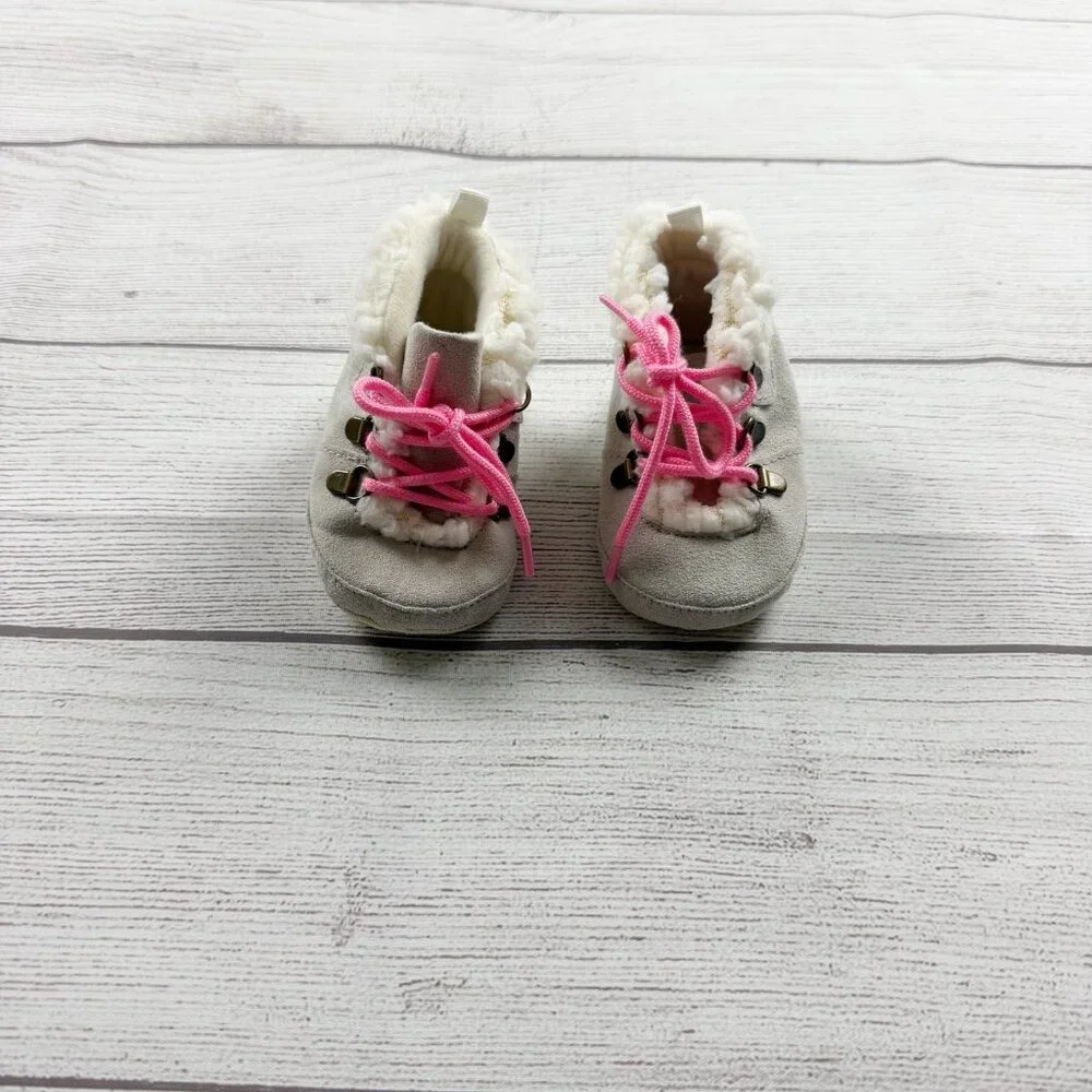 Gap Soft Sole Crib Shoe Booties